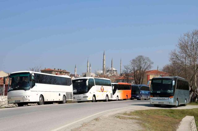 Ramazan alışverişini Edirne'de yapan Bulgaristanlılar ülkelerine dönüşte yoğunluk oluşturdu