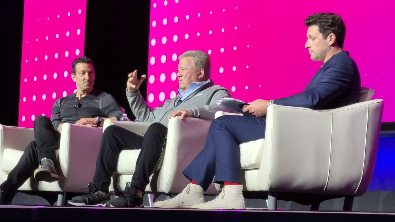 William Shatner, Star Trek Yıllarına Ulaştığımızda Kriptonun Nerede Olacağını Tahmin Ediyor (Consensus 2023 CANLI)
