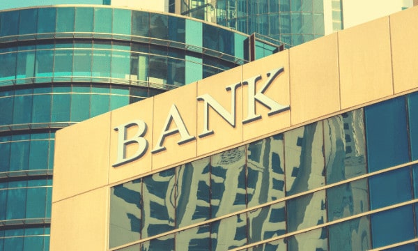 PacWest Sonbaharın Yanında mı? Mevduattaki Düşüşün Ardından Banka Hissesi %22 Düştü