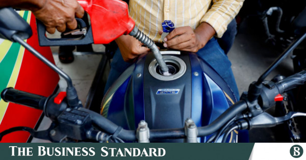 Bangladeş Petrol Şirketi dolar krizi nedeniyle ithalat ödemelerini erteledi