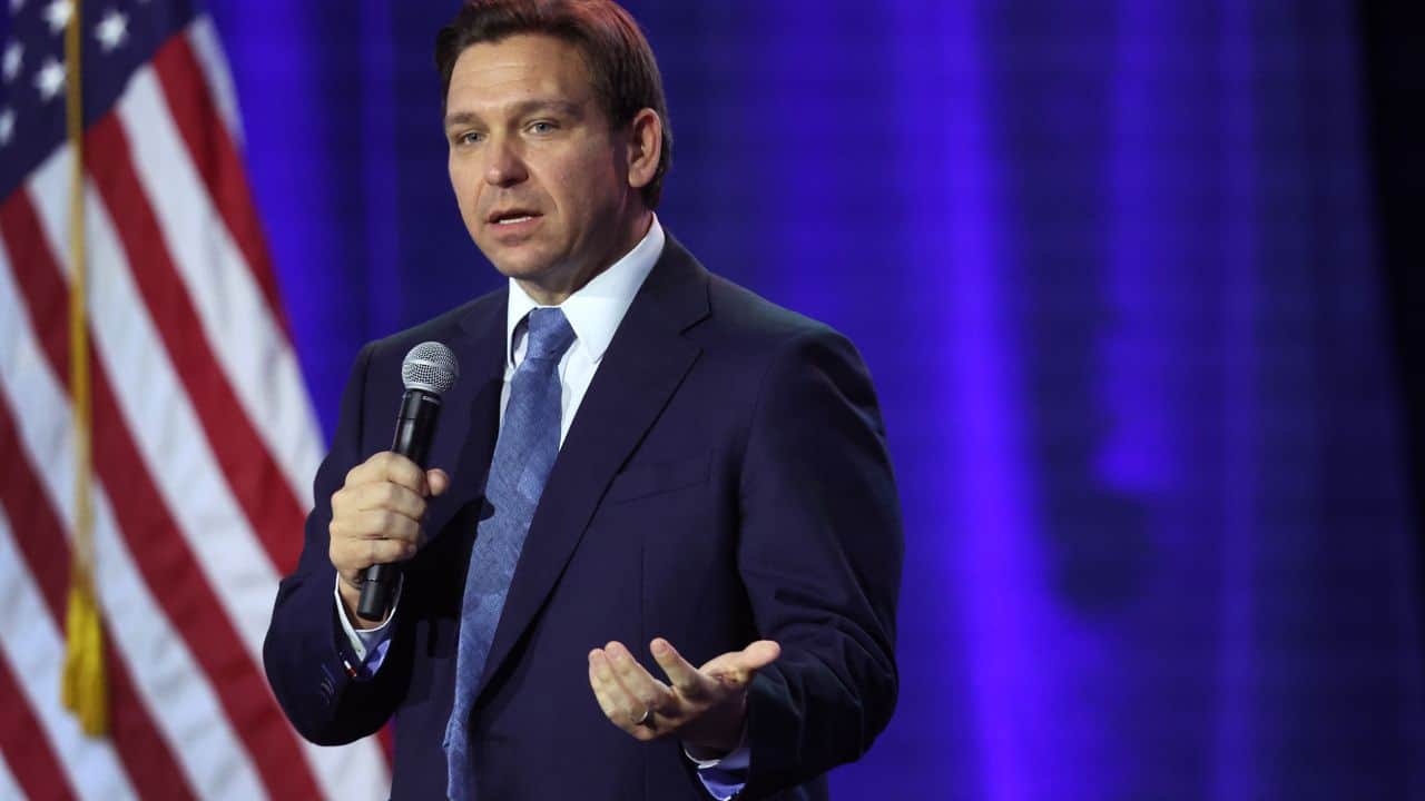 "Vatandaşların Bitcoin Yapmaya Her Hakkı Var": Ron Desantis Başkanlık Adaylığını Açıkladı