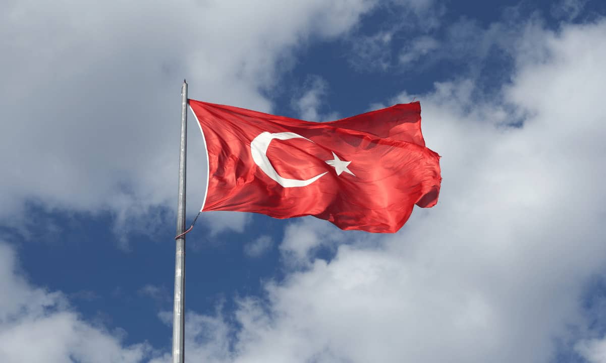 Türkiye'de Sakinler Bir Liranın Daha Çöküşü Halinde Kriptoya Döndü (Rapor)