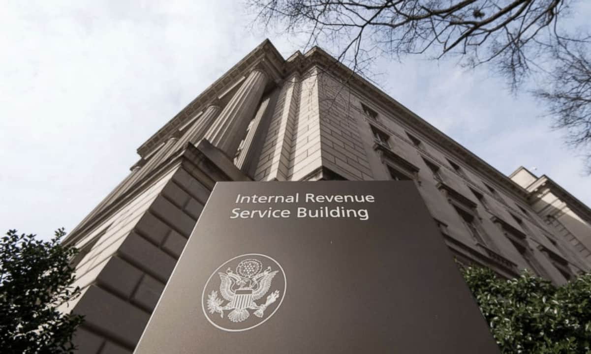 IRS Kripto Staking Ödüllerini Vergilendirilebilir Gelir Olarak Yönetiyor