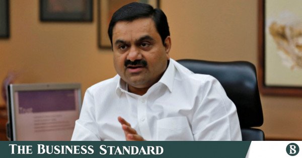 Hindistan düzenleyici Adani soruşturması için daha fazla zaman istiyor; hisse düşüyor