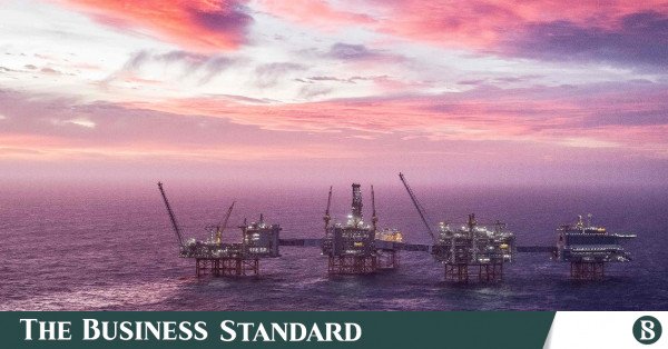 Petrol fiyatları Çin'in rezerv oranının düşürülmesiyle 10 ayın zirvesine yükseldi