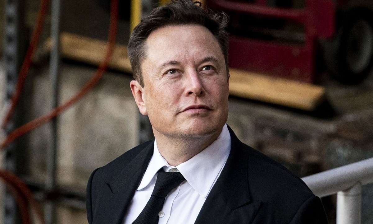 Elon Musk ve Mark Cuban, SEC'in Şirket İçi Denemelerine Meydan Okudu