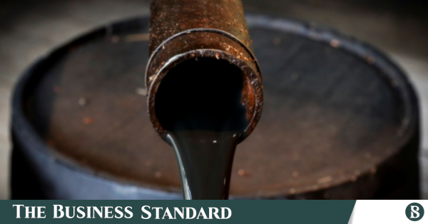 Petrol, jeopolitik risk priminin azalmasıyla haftalık kayıplara yöneldi
