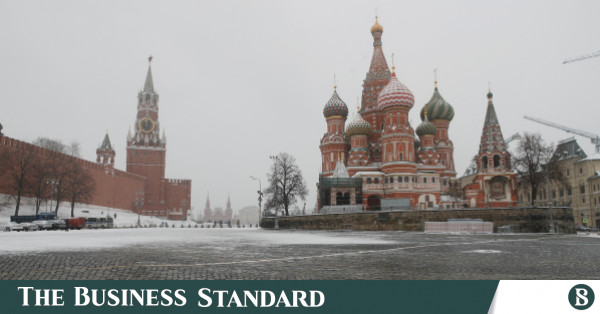 Kremlin, OPEC+ üretim kesintilerinin daha sonra başlayacağını söyledi ve Putin'in Körfez'i ziyaret edeceğini doğruladı