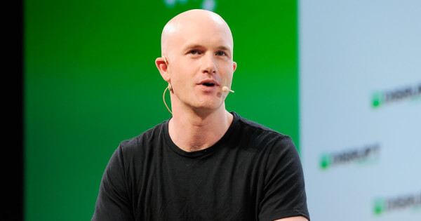 Coinbase CEO'su Amerikalı Politikacıların Kripto Karşıtı Duruşunu Eleştirdi