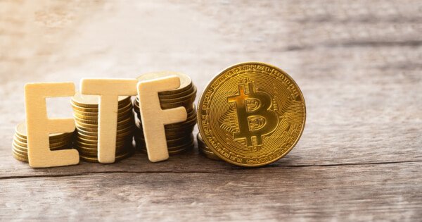 Reuters: BlackRock ve Ark Investments, Bitcoin ETF Ücret İndiriminde Yarışıyor