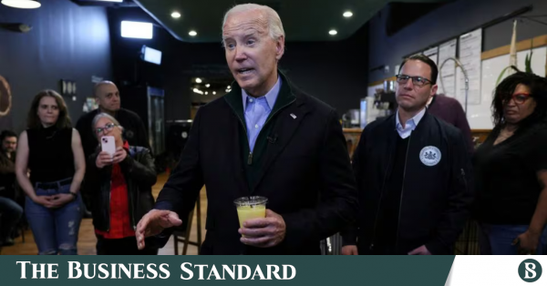 Açıklayıcı: Biden, Yemen'e hava saldırıları emri vererek kanunları mı çiğnedi?