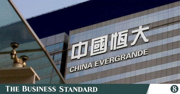 China Evergrande'ın 300 milyar dolar borcunun tasfiyesi emri verildi
