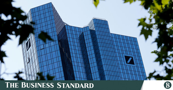 Deutsche Bank 3.500 kişiyi işten çıkaracak ve hissedarlarını ödüllendirecek