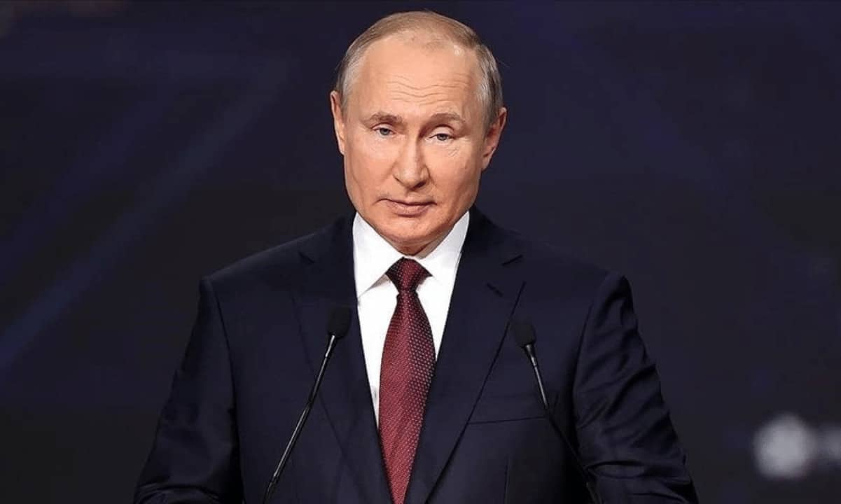 Coinbase Fiat ile Alay Ediyor, Putin Biden'ı USD'yi 'Öldürmekle' Suçlarken, BTC 50 Bin Doların Üzerinde Tutuyor