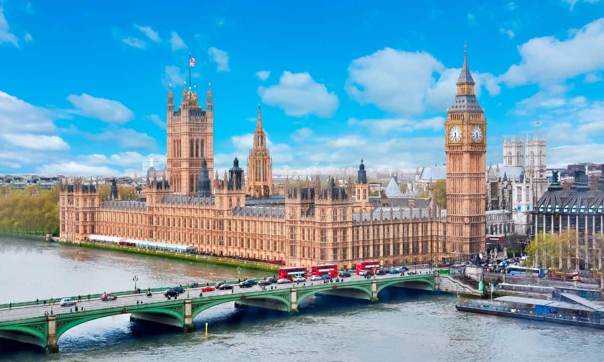 İngiltere 6 Ay İçinde Stablecoin ve Staking Düzenlemelerini Getirebilir: Rapor