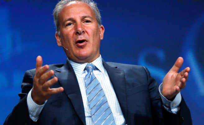 Peter Schiff, Bitcoin Almış Olmayı İstediğini İtiraf Etti