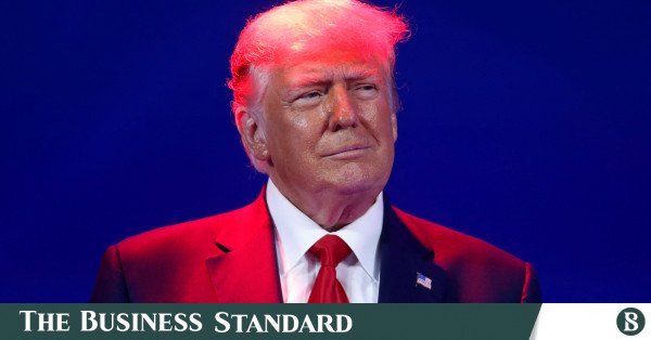 Yatırımcılar Trump'ın 5,7 milyar dolarlık Truth Social anlaşmasına yeşil ışık yaktı