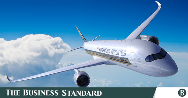 Singapur Havayolları rekor kârın ardından personelini 8 aylık maaş ikramiyesiyle ödüllendirdi