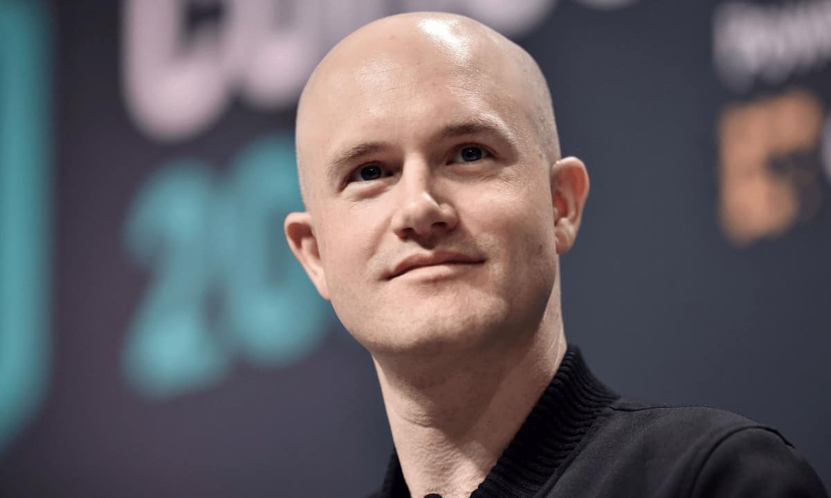 Coinbase CEO'su, jeton listeleme sürecinin yenilenmesini öneriyor