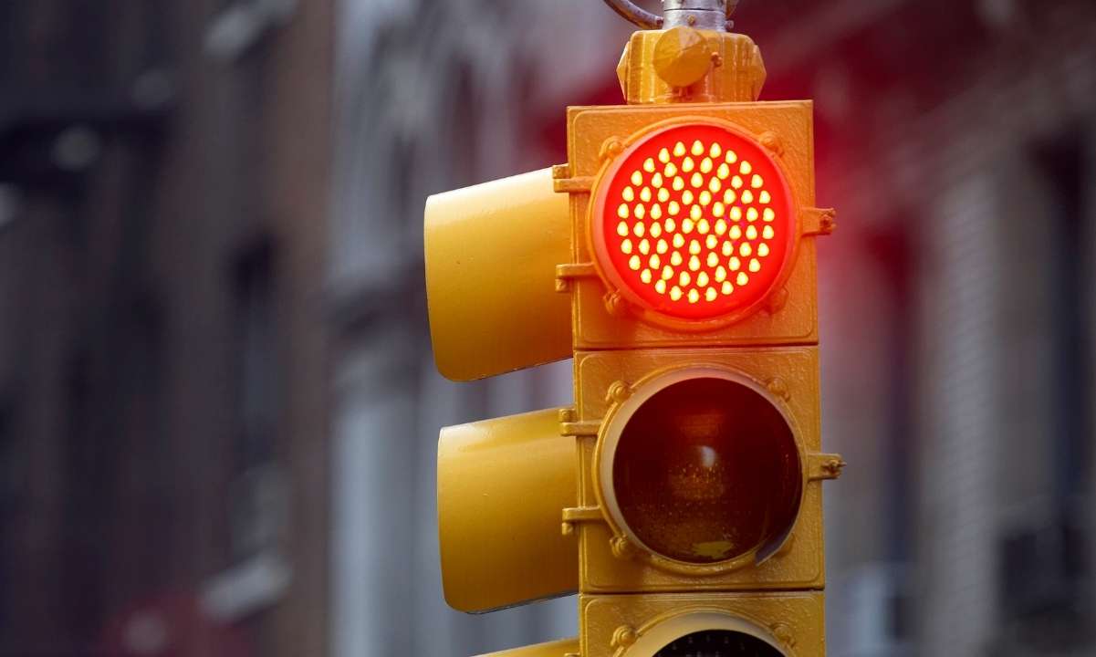 Synthetix, Feemy Topluluğunun Geri Çekilmesinin Ardından 27 Milyon Dolarlık Anlaşmayı Düşürdü
